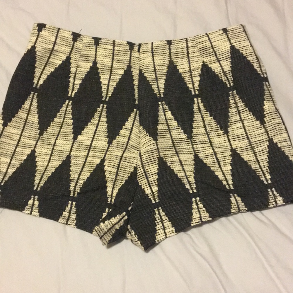 Patterned shorts - Picture 3 of 3